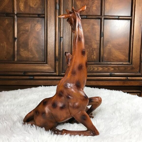 NWOT Mother Giraffe and Calf Premium Resin Wood Painted Statue - Picture 4 of 14